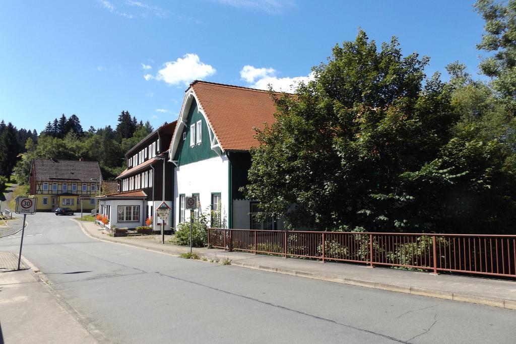Ostalgie Ferienheim Sorgenfrei Hotel Exterior foto